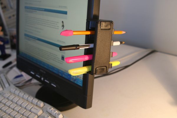 Pen Grip Mounted MonitorPen Grip Mounted Monitor